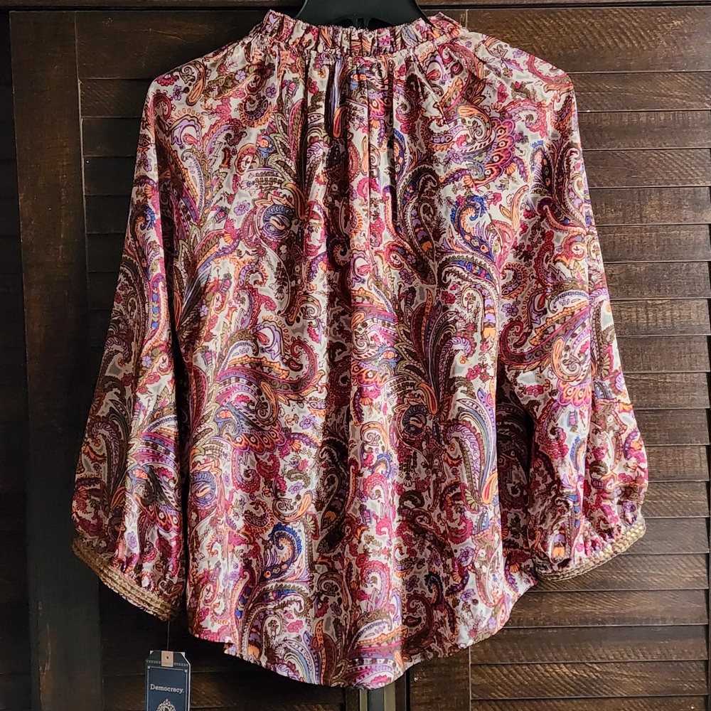Democracy Woven Top Paisley Print 3/4 Blouson Sleeve Ruffle V-Neck Sage Burry S. - Picture 2 of 11